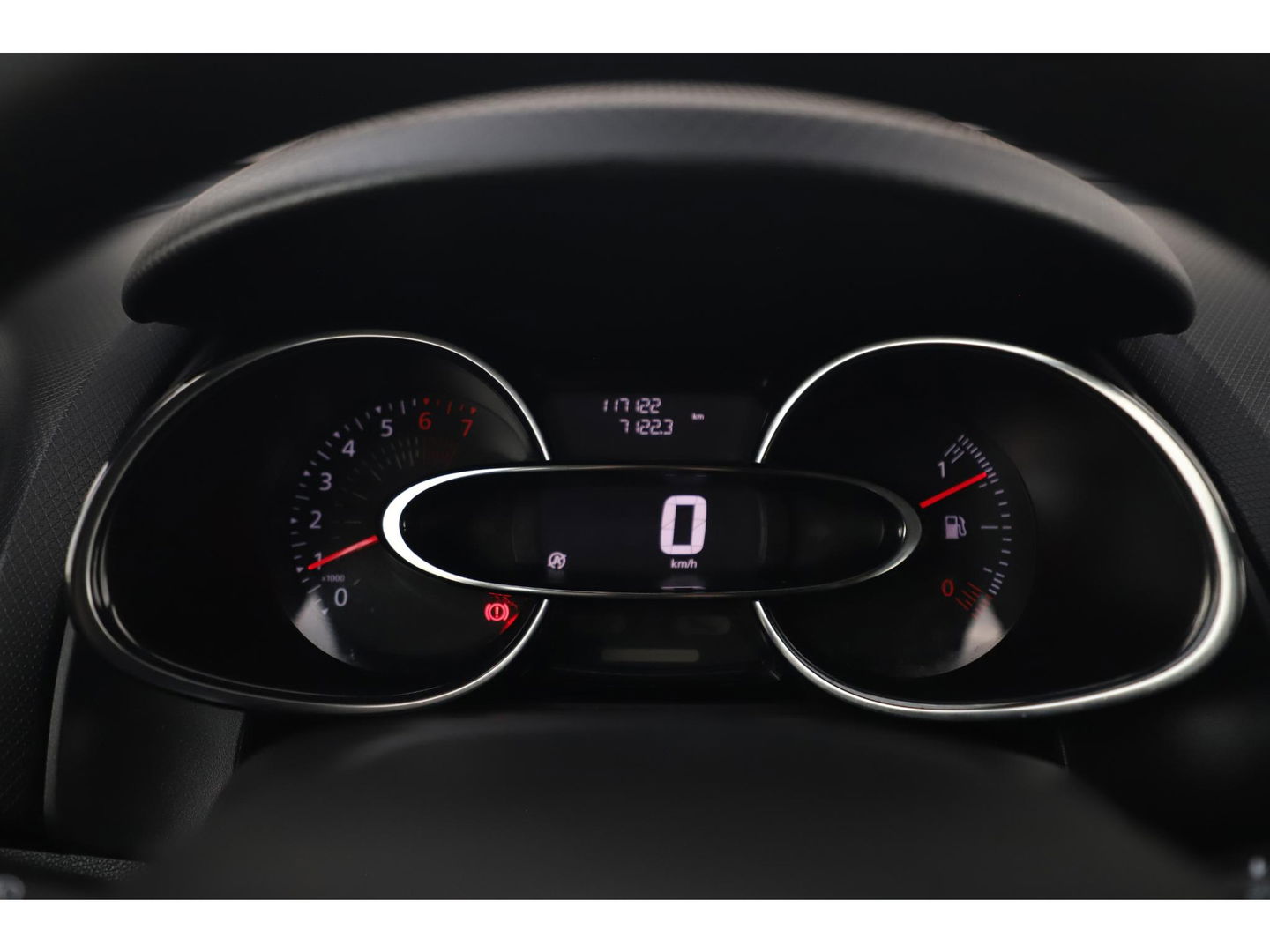 Renault Clio Estate 0.9 TCe Zen Navigatie DAB+ Parkeersensor Bluetooth Airco Cruise Elektrische Ramen