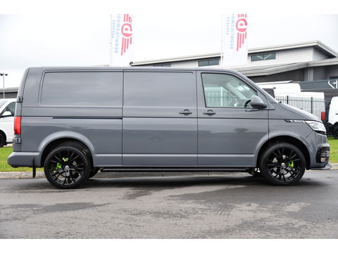 Volkswagen Transporter 2.0 TDI L2H1 30 Bulli Virtual, Adaptieve Cruise, Camera, Carplay, Multimedia, Trekhaak, Led, Automaat, UNIEK!