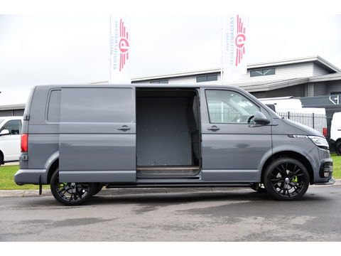 Volkswagen Transporter 2.0 TDI L2H1 30 Bulli Virtual, Adaptieve Cruise, Camera, Carplay, Multimedia, Trekhaak, Led, Automaat, UNIEK!