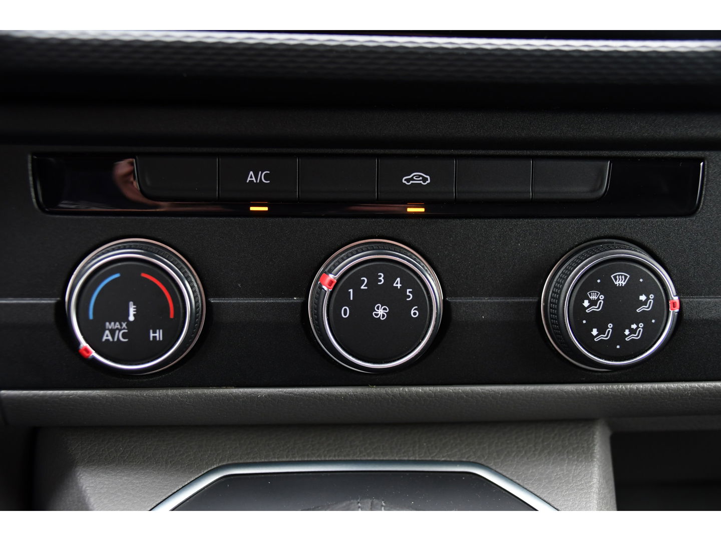 Volkswagen Transporter 2.0 TDI L2H1 30 Bulli Virtual, Adaptieve Cruise, Camera, Carplay, Multimedia, Trekhaak, Led, Automaat, UNIEK!