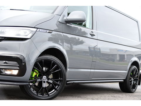 Volkswagen Transporter 2.0 TDI L2H1 30 Bulli Virtual, Adaptieve Cruise, Camera, Carplay, Multimedia, Trekhaak, Led, Automaat, UNIEK!