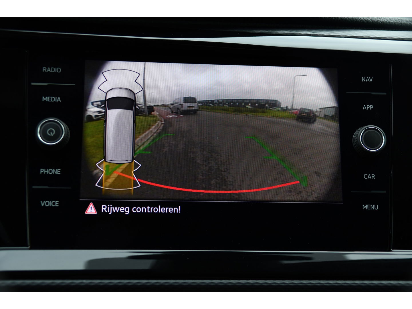 Volkswagen Transporter 2.0 TDI L2H1 30 Bulli Virtual, Adaptieve Cruise, Camera, Carplay, Multimedia, Trekhaak, Led, Automaat, UNIEK!