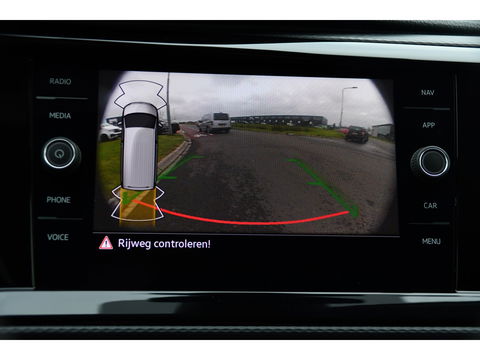 Volkswagen Transporter 2.0 TDI L2H1 30 Bulli Virtual, Adaptieve Cruise, Camera, Carplay, Multimedia, Trekhaak, Led, Automaat, UNIEK!