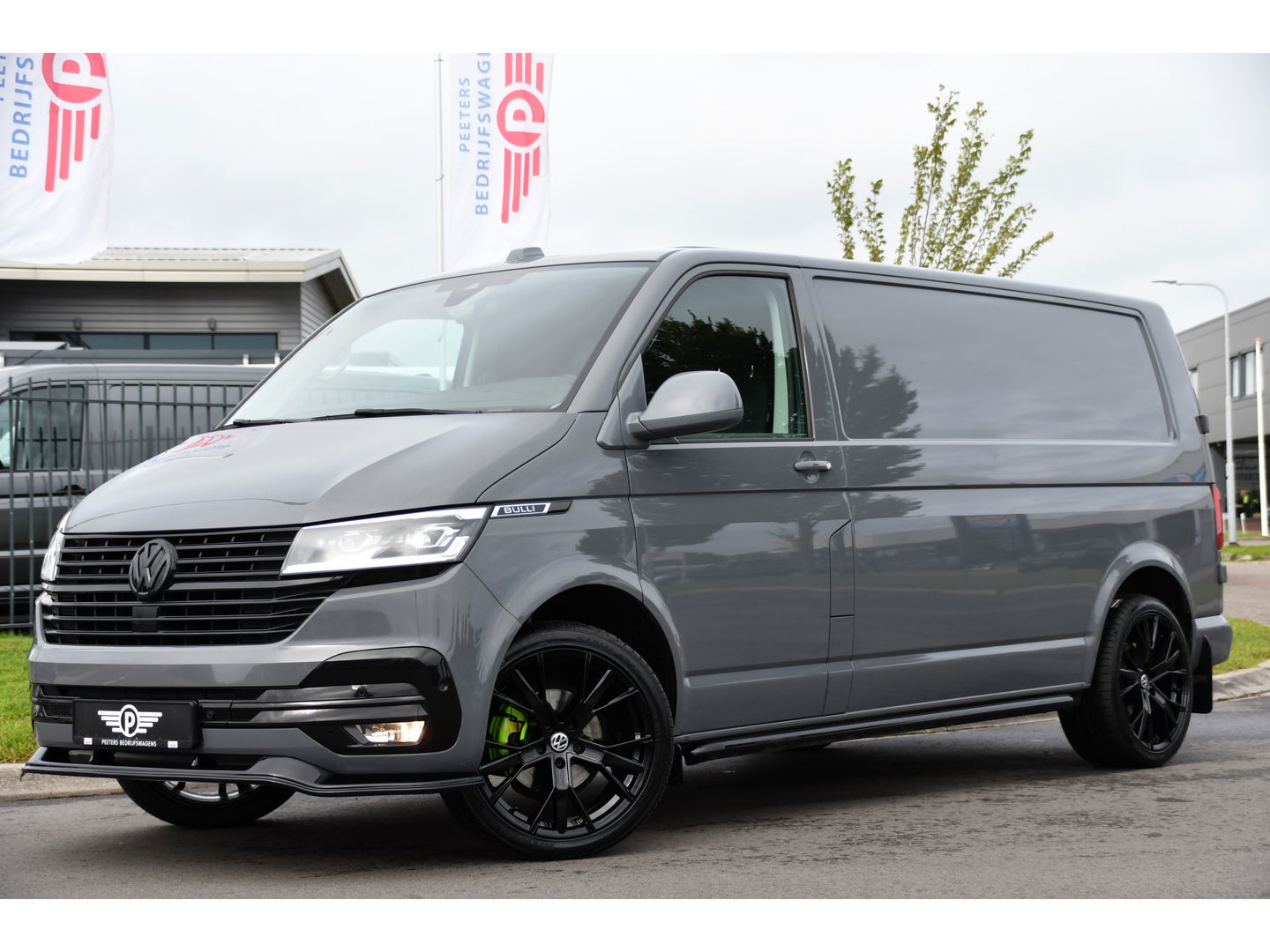 Volkswagen Transporter 2.0 TDI L2H1 30 Bulli Virtual, Adaptieve Cruise, Camera, Carplay, Multimedia, Trekhaak, Led, Automaat, UNIEK!
