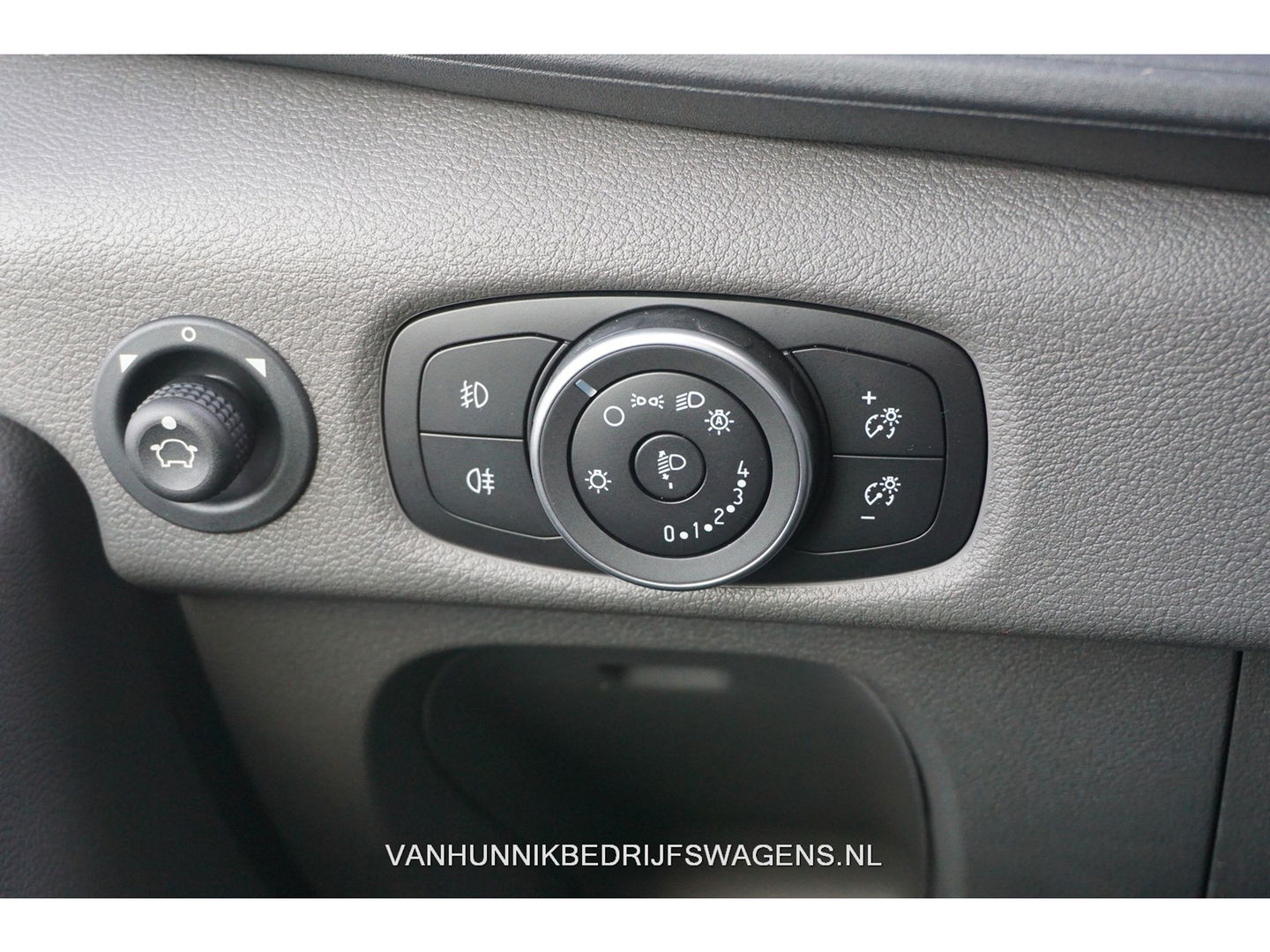 Ford Transit 350L 130PK L3H2 Trend BPM VRIJ!! Clima, 12" Sync 4 Navi, 270º deur, PDC, Trekhaak!! NR. 303