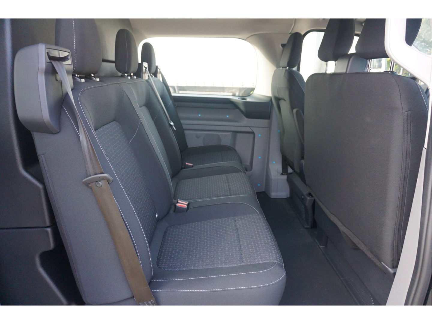 Ford Transit Custom 320L 150PK Trend Dubbel Cabine BPM VRIJ!! 13" Sync4 Apple CP/Android A. Cam!! NR. 421