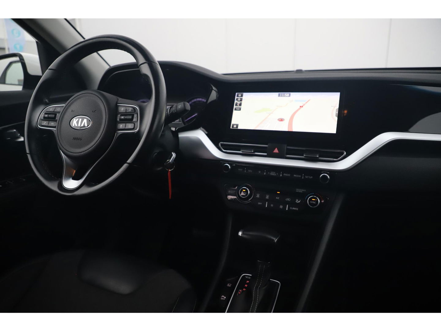 Kia Niro 1.6 GDi Hybrid DynamicLine 20X OP VOORRAAD! 140PK Automaat Half Leder Navigatie Camera Clima Adaptive Cruise Lane Assist