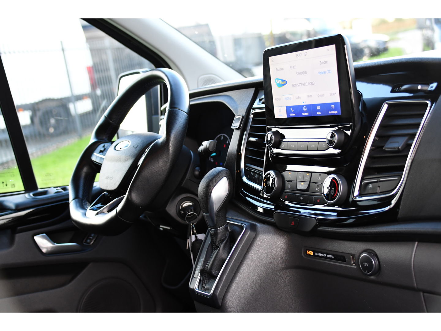 Ford Transit Custom 320 2.0 TDCI L1H1 MS-RT DC Camera, Cruise, Carplay, Automaat, Multimedia, LED, 185PK, Sensoren, Leder, UNIEK! VERKOCHT...Gefeliciteerd TARGO Service!