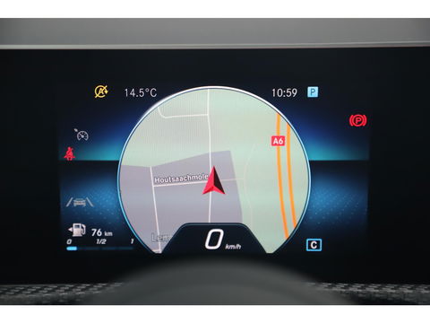 Mercedes-Benz A-Klasse 160 Advantage Widescreen Full LED Sportstoelen Navigatie Camera Clima Cruise Carplay android 17 inch LMV Lane Assist Parkeersensor