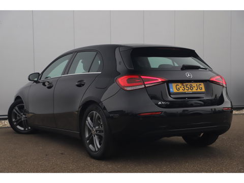 Mercedes-Benz A-Klasse 160 Advantage Widescreen Full LED Sportstoelen Navigatie Camera Clima Cruise Carplay android 17 inch LMV Lane Assist Parkeersensor