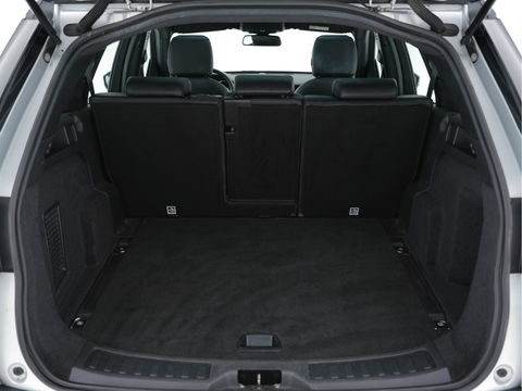 Land Rover Discovery Sport 2.0 TD4 AWD Urban Series SE Dynamic Aut. *PANO | FULL-LEATHER | XENON | CAMERA | NAVI-FULLMAP | MERIDIAN-AUDIO | ECC | PDC | CRUISE | LANE-ASSIST | 19"ALU*