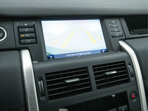 Land Rover Discovery Sport 2.0 TD4 AWD Urban Series SE Dynamic Aut. *PANO | FULL-LEATHER | XENON | CAMERA | NAVI-FULLMAP | MERIDIAN-AUDIO | ECC | PDC | CRUISE | LANE-ASSIST | 19"ALU*