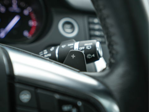 Land Rover Discovery Sport 2.0 TD4 AWD Urban Series SE Dynamic Aut. *PANO | FULL-LEATHER | XENON | CAMERA | NAVI-FULLMAP | MERIDIAN-AUDIO | ECC | PDC | CRUISE | LANE-ASSIST | 19"ALU*