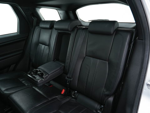 Land Rover Discovery Sport 2.0 TD4 AWD Urban Series SE Dynamic Aut. *PANO | FULL-LEATHER | XENON | CAMERA | NAVI-FULLMAP | MERIDIAN-AUDIO | ECC | PDC | CRUISE | LANE-ASSIST | 19"ALU*