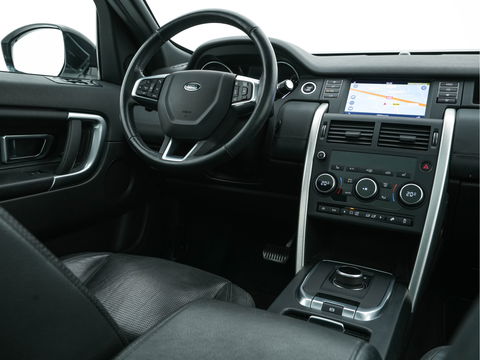 Land Rover Discovery Sport 2.0 TD4 AWD Urban Series SE Dynamic Aut. *PANO | FULL-LEATHER | XENON | CAMERA | NAVI-FULLMAP | MERIDIAN-AUDIO | ECC | PDC | CRUISE | LANE-ASSIST | 19"ALU*
