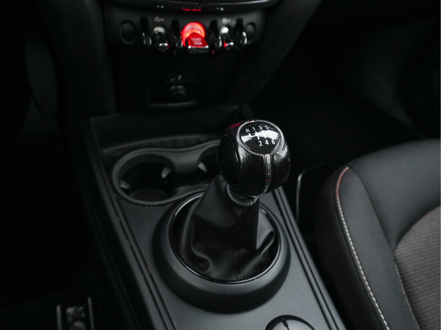 MINI Countryman 1.5 One *AIRCO | CRUISE | PDC | APP-CONNECT | AMBIENT-LIGHT | COMFORT-SEATS | 16"ALU*
