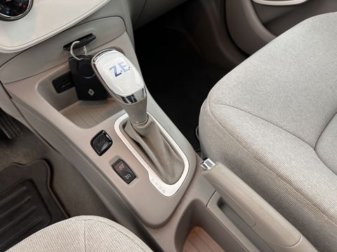 Renault ZOE Q210 Zen Quickcharge R-Link-Pack 22 kWh (ex Accu) [ 3-Fase ] Aut. *NAVI-FULLMAP | DIGI-COCKPIT | LED-LIGHTS | KEYLESS | COMFORT-SEATS | ECC | PDC | CRUISE | 17''ALU*