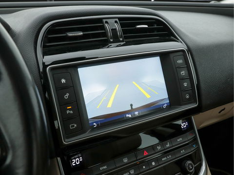Jaguar XE 2.0 D Portfolio Premium-Business-Pack Aut. *FULL-LEATHER | NAVI-FULLMAP | BI-XENON | CAMERA | ECC | PDC | CRUISE | LANE-ASSIST*