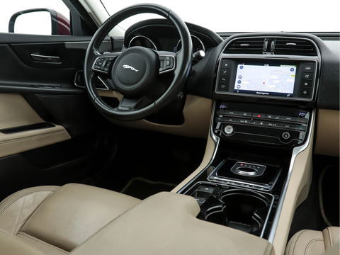 Jaguar XE 2.0 D Portfolio Premium-Business-Pack Aut. *FULL-LEATHER | NAVI-FULLMAP | BI-XENON | CAMERA | ECC | PDC | CRUISE | LANE-ASSIST*