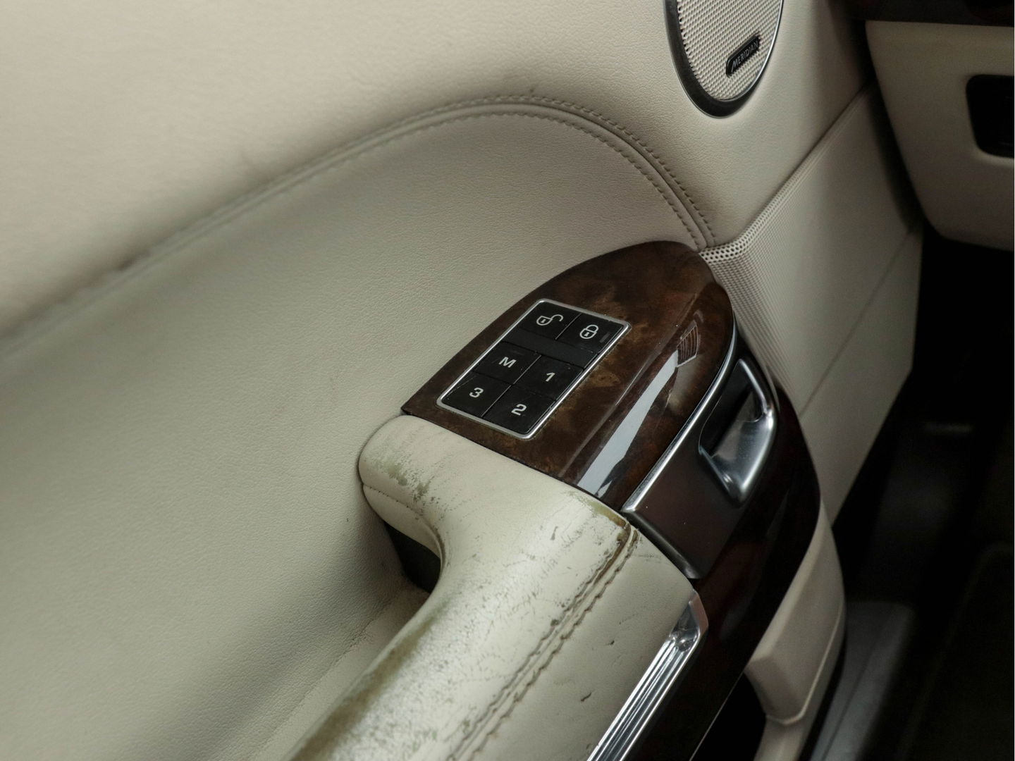 Land Rover Range Rover 3.0 TDV6 Vogue Aut. *PANO | FULL-LEATHER | NAVI-FULLMAP | DIGI-COCKPIT | SURROUND-VIEW | BI-XENON | MERIDIAN-AUDIO | MEMORY | AIR SUSPENSION*