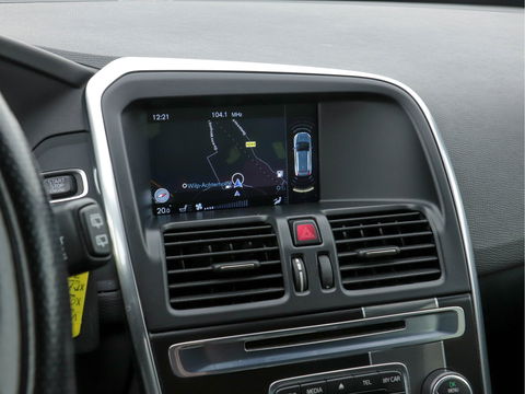 Volvo XC60 2.0 D4 FWD R-Design Business Pack Connect Aut. *NAVI-FULLMAP | LEATHER-ALCANTARA | ECC | PDC | CRUISE*