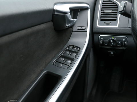 Volvo XC60 2.0 D4 FWD R-Design Business Pack Connect Aut. *NAVI-FULLMAP | LEATHER-ALCANTARA | ECC | PDC | CRUISE*