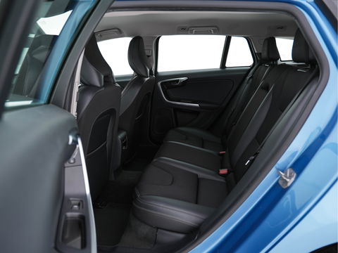 Volvo V60 2.4 D6 AWD Plug-In Hybrid Momentum Aut. *NAVI-FULLMAP | 1/2-LEATHER | ECC | PDC | CRUISE | COMFORT-SEATS | 17"ALU*