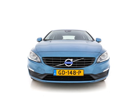 Volvo V60 2.4 D6 AWD Plug-In Hybrid Momentum Aut. *NAVI-FULLMAP | 1/2-LEATHER | ECC | PDC | CRUISE | COMFORT-SEATS | 17"ALU*