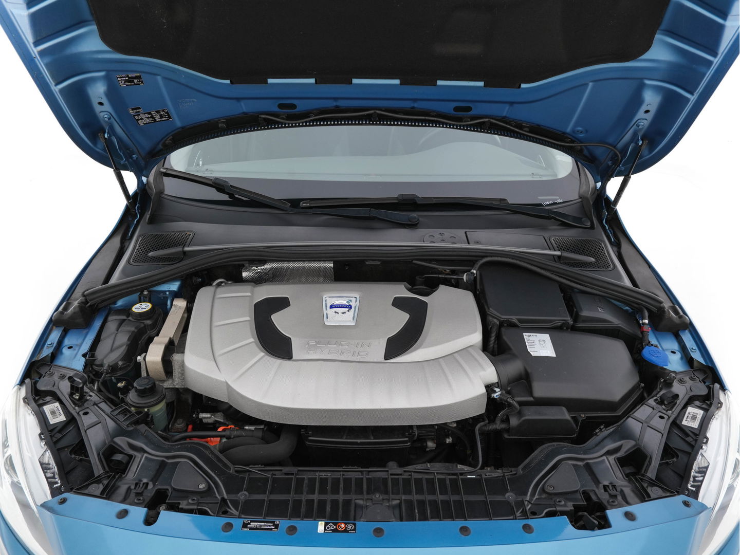 Volvo V60 2.4 D6 AWD Plug-In Hybrid Momentum Aut. *NAVI-FULLMAP | 1/2-LEATHER | ECC | PDC | CRUISE | COMFORT-SEATS | 17"ALU*