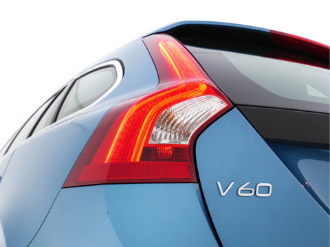 Volvo V60 2.4 D6 AWD Plug-In Hybrid Momentum Aut. *NAVI-FULLMAP | 1/2-LEATHER | ECC | PDC | CRUISE | COMFORT-SEATS | 17"ALU*