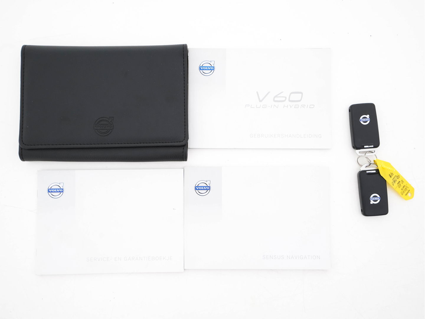 Volvo V60 2.4 D6 AWD Plug-In Hybrid Momentum Aut. *NAVI-FULLMAP | 1/2-LEATHER | ECC | PDC | CRUISE | COMFORT-SEATS | 17"ALU*