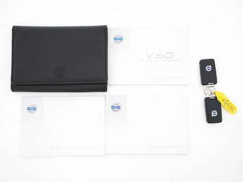 Volvo V60 2.4 D6 AWD Plug-In Hybrid Momentum Aut. *NAVI-FULLMAP | 1/2-LEATHER | ECC | PDC | CRUISE | COMFORT-SEATS | 17"ALU*