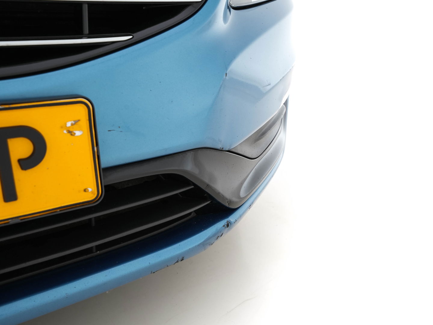 Volvo V60 2.4 D6 AWD Plug-In Hybrid Momentum Aut. *NAVI-FULLMAP | 1/2-LEATHER | ECC | PDC | CRUISE | COMFORT-SEATS | 17"ALU*