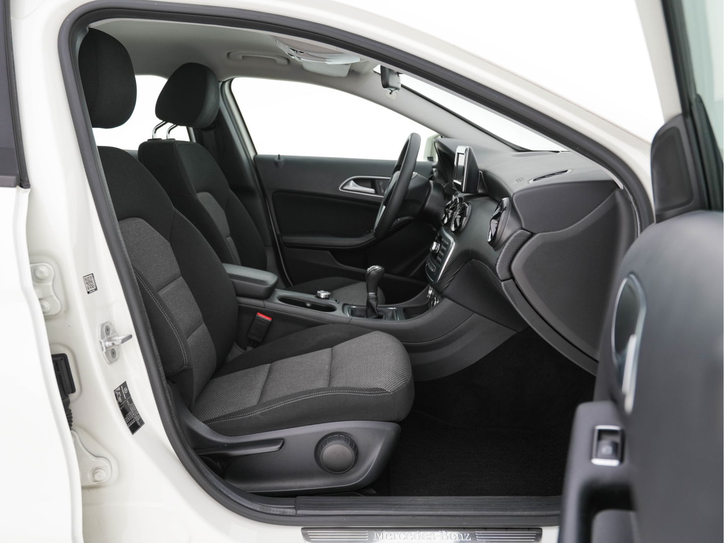 Mercedes-Benz GLA 200 CDI Ambition NAVI -FULLMAP | AIRCO | PDC | CRUISE | COMFORT-SEATS | 17"ALU*