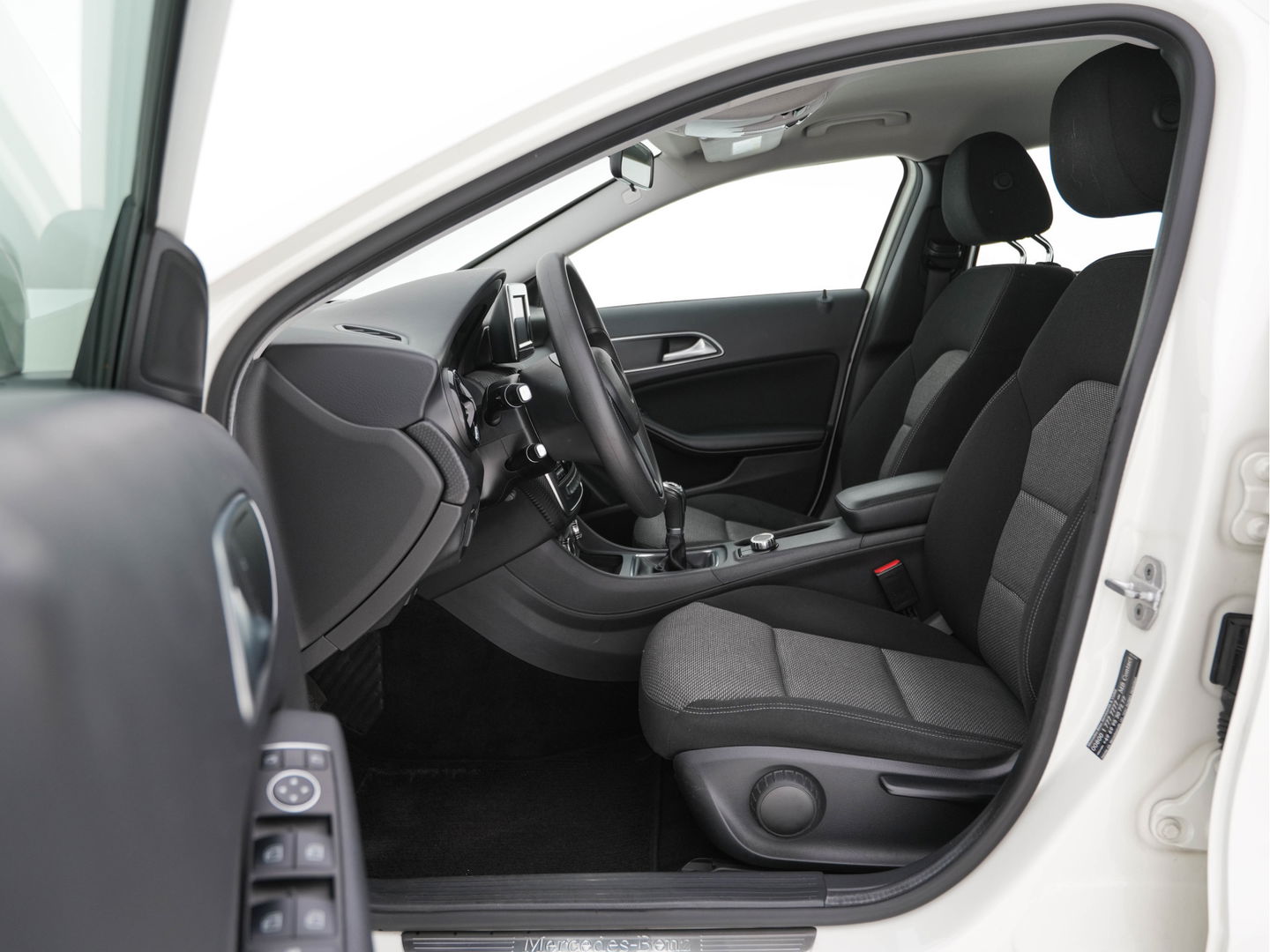 Mercedes-Benz GLA 200 CDI Ambition NAVI -FULLMAP | AIRCO | PDC | CRUISE | COMFORT-SEATS | 17"ALU*