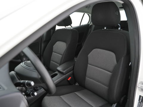 Mercedes-Benz GLA 200 CDI Ambition NAVI -FULLMAP | AIRCO | PDC | CRUISE | COMFORT-SEATS | 17"ALU*