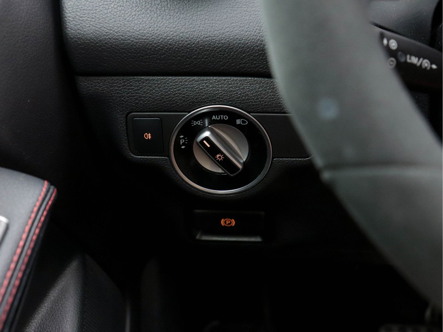 Mercedes-Benz GLA 45 AMG 4 Matic Premium-Plus Aut *PANO | RECARO-NAPPA-LEATHER | KEYLESS | HARMAN/KARDON-AUDIO | FULL-LED | CAMERA | BLIND-SPOT | ECC | PDC | CRUISE | MEMORY | SPORT-SEATS | AMBIENTE-LIGHT*