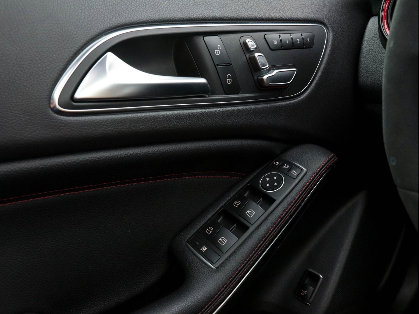 Mercedes-Benz GLA 45 AMG 4 Matic Premium-Plus Aut *PANO | RECARO-NAPPA-LEATHER | KEYLESS | HARMAN/KARDON-AUDIO | FULL-LED | CAMERA | BLIND-SPOT | ECC | PDC | CRUISE | MEMORY | SPORT-SEATS | AMBIENTE-LIGHT*