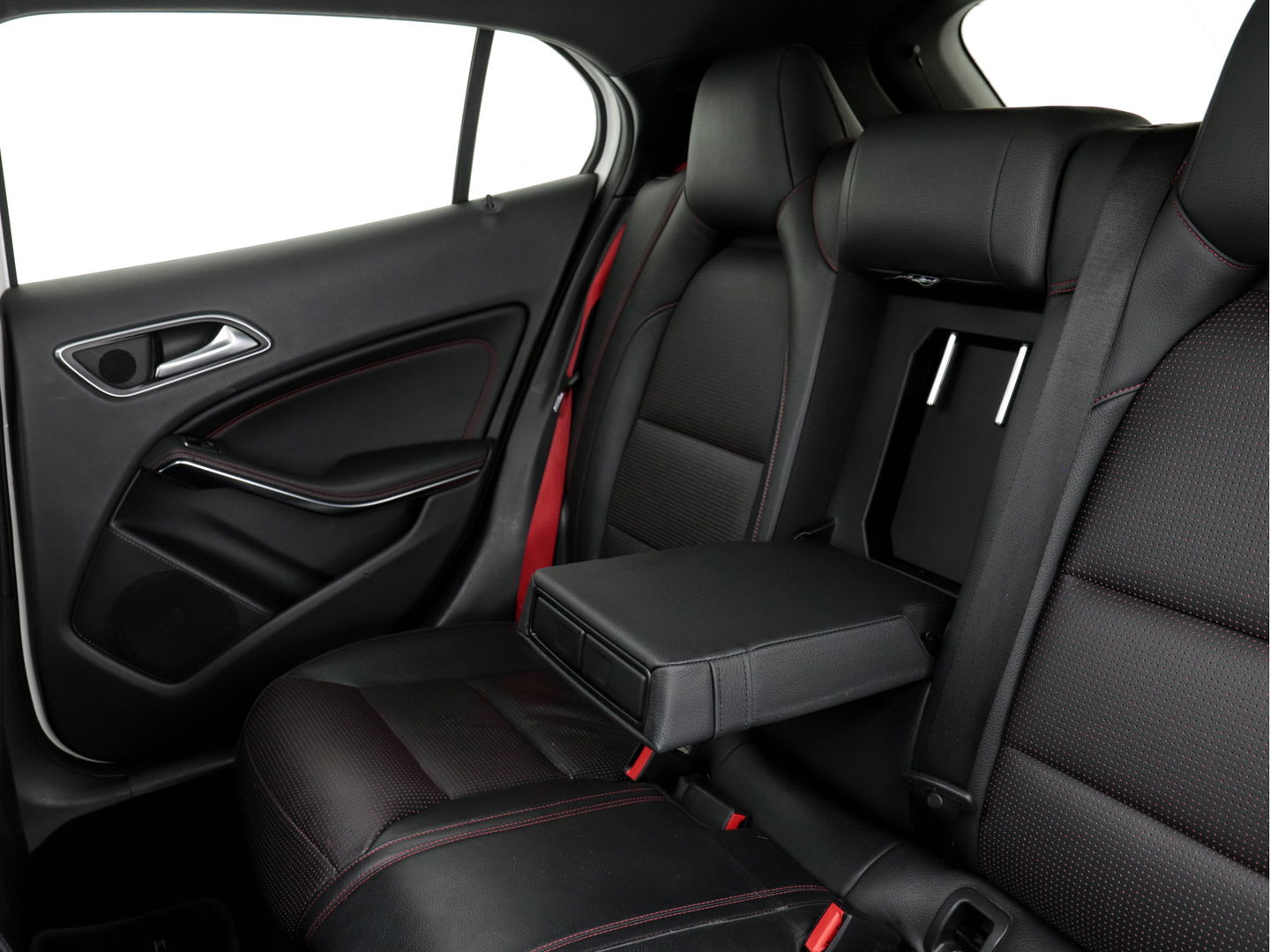Mercedes-Benz GLA 45 AMG 4 Matic Premium-Plus Aut *PANO | RECARO-NAPPA-LEATHER | KEYLESS | HARMAN/KARDON-AUDIO | FULL-LED | CAMERA | BLIND-SPOT | ECC | PDC | CRUISE | MEMORY | SPORT-SEATS | AMBIENTE-LIGHT*