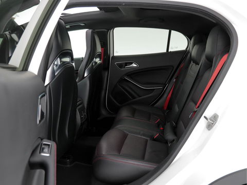 Mercedes-Benz GLA 45 AMG 4 Matic Premium-Plus Aut *PANO | RECARO-NAPPA-LEATHER | KEYLESS | HARMAN/KARDON-AUDIO | FULL-LED | CAMERA | BLIND-SPOT | ECC | PDC | CRUISE | MEMORY | SPORT-SEATS | AMBIENTE-LIGHT*