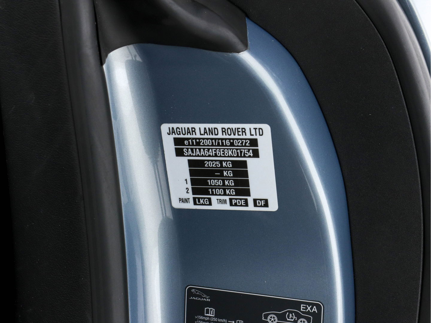 Jaguar F-Type 3.0 V6 Convertible Aut. *NAVI-FULLMAP | DESIGNO-FULL-LEATHER  | BI-XENON | CAMERA | MEMORY | KEYLESS |  DAB | ECC | PDC | CRUISE*