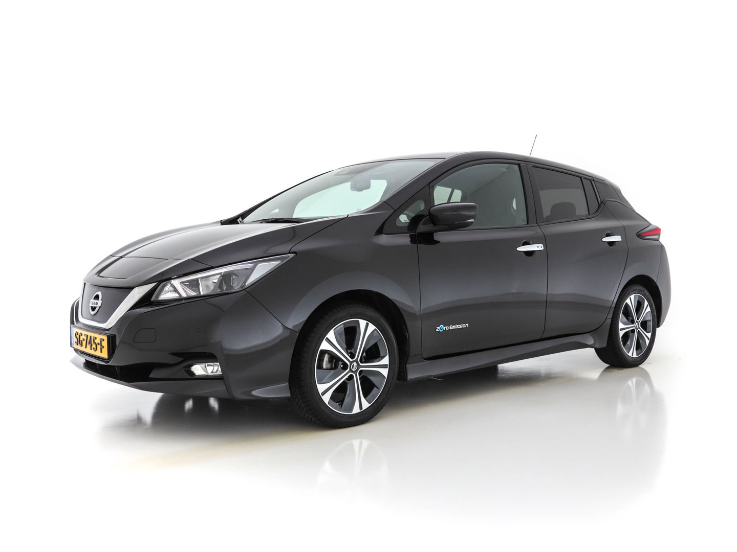 Nissan Leaf 2.ZERO EDITION 40 kWh (INCL-BTW) Aut. *ADAPTIVE-CRUISE | KEYLESS | NAVI-FULLMAP | SURROUND-VIEW | DAB | ECC | PDC | DIGI-COCKPIT | APP-CONNECT | COMFORT-SEATS | 17"ALU*
