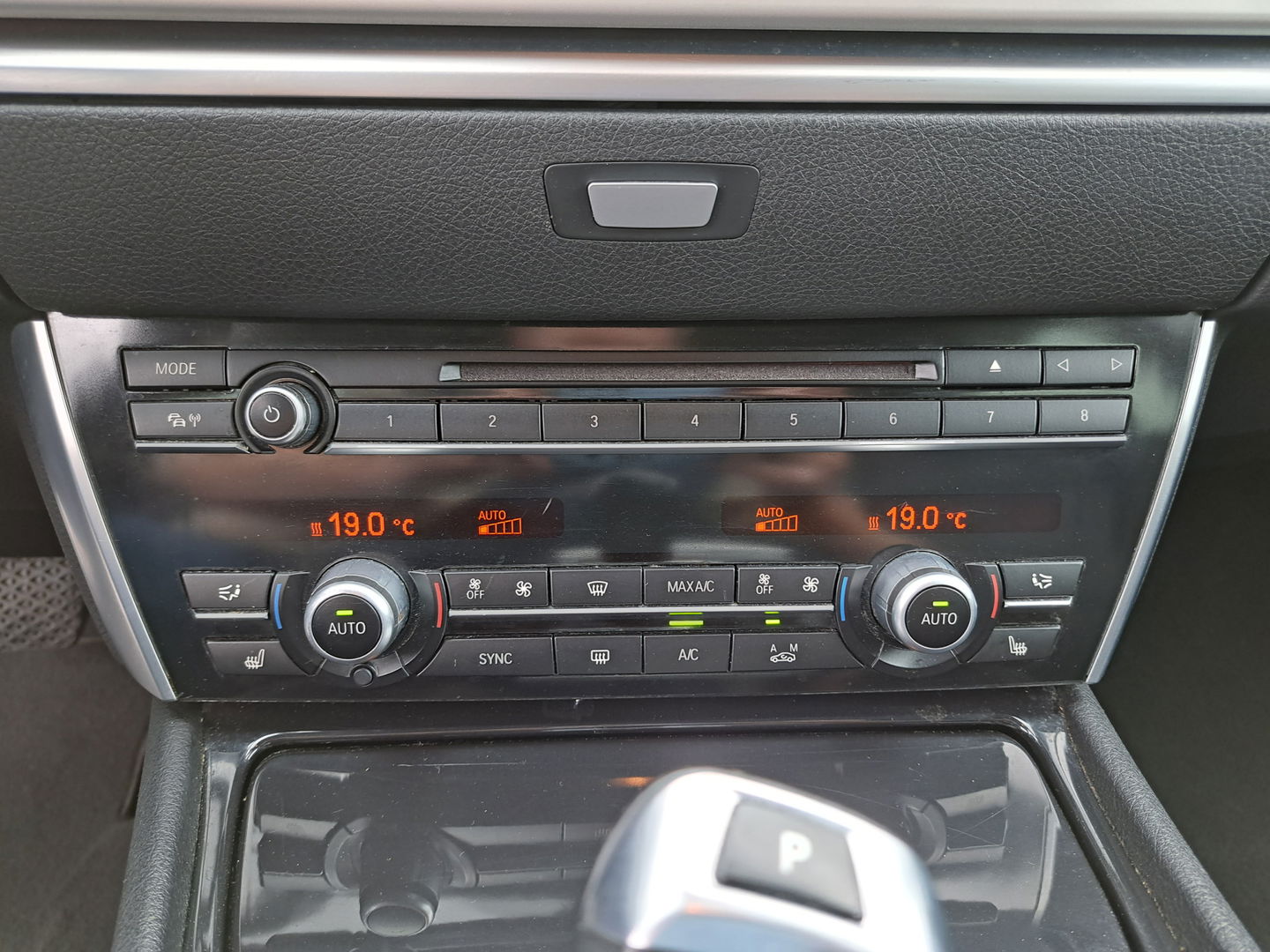 BMW 5 Serie Gran Turismo 535xd High Executive [ MOTOR-DEFECT ] Aut. *LUXURY-LEATHER | NAVI-FULLMAP |  BI-XENON | HIFI-SOUND | ECC | LANE-ASSIST | ADAPTIVE-CRUISE | PDC | CAMERA | TOWBAR | HEATED-SPORTSEATS | LANE-ASSIST | 19"ALU*