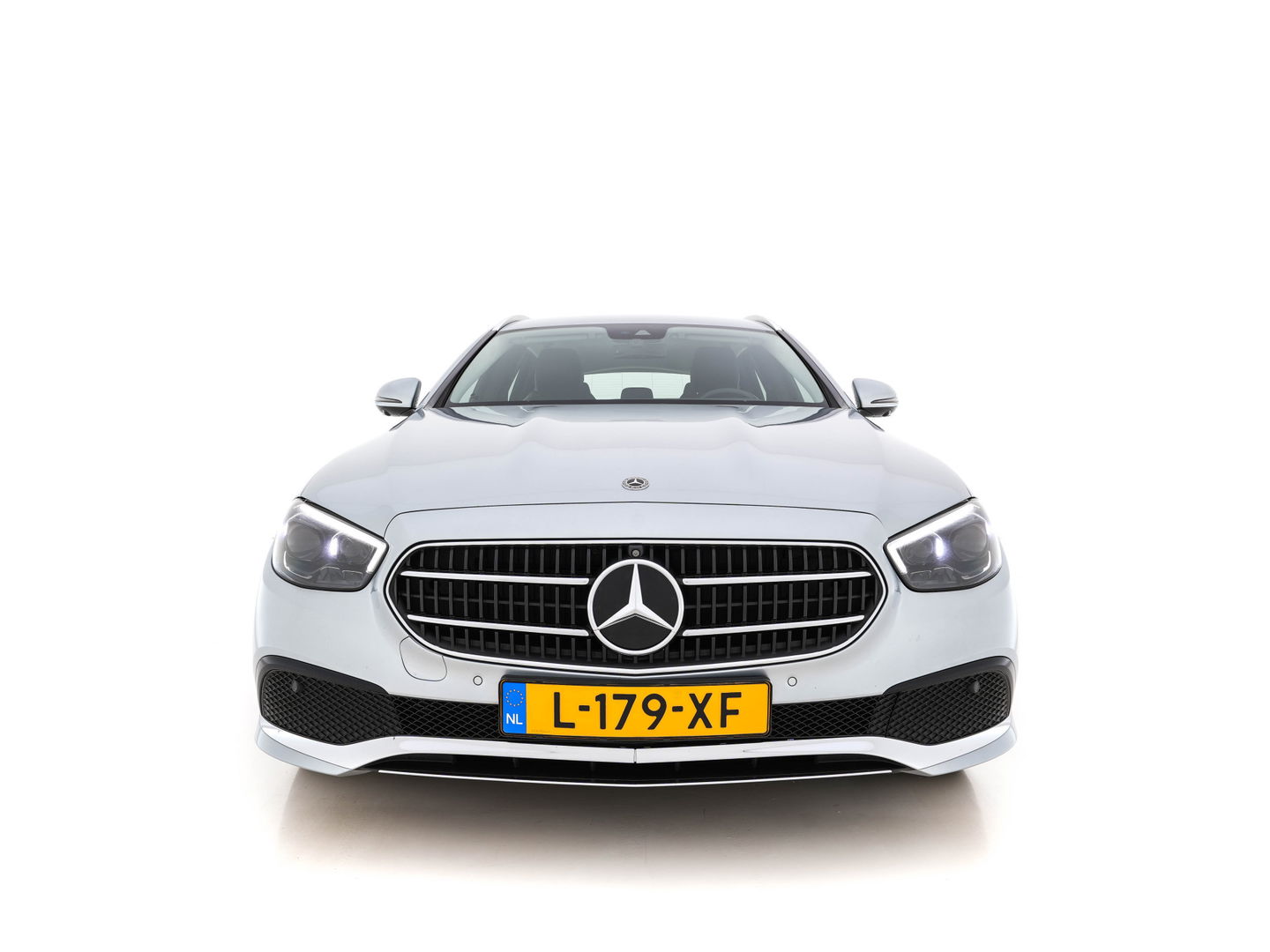 Mercedes-Benz E-Klasse Estate 300 de Business Solution Luxury Aut. *DIGI-COCKPIT | MULTIBEAM-LED | NAPPA-FULL-LEATHER | SURROUND-VIEW | KEYLESS | DAB | NAVI-FULLMAP | CRUISE | AMBIENT-LIGHT | SPORT-SEATS | 18"ALU*