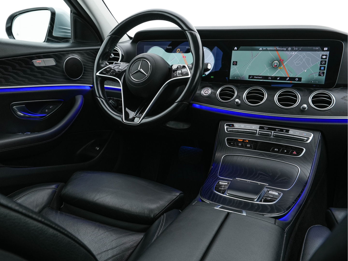 Mercedes-Benz E-Klasse Estate 300 de Business Solution Luxury Aut. *DIGI-COCKPIT | MULTIBEAM-LED | NAPPA-FULL-LEATHER | SURROUND-VIEW | KEYLESS | DAB | NAVI-FULLMAP | CRUISE | AMBIENT-LIGHT | SPORT-SEATS | 18"ALU*