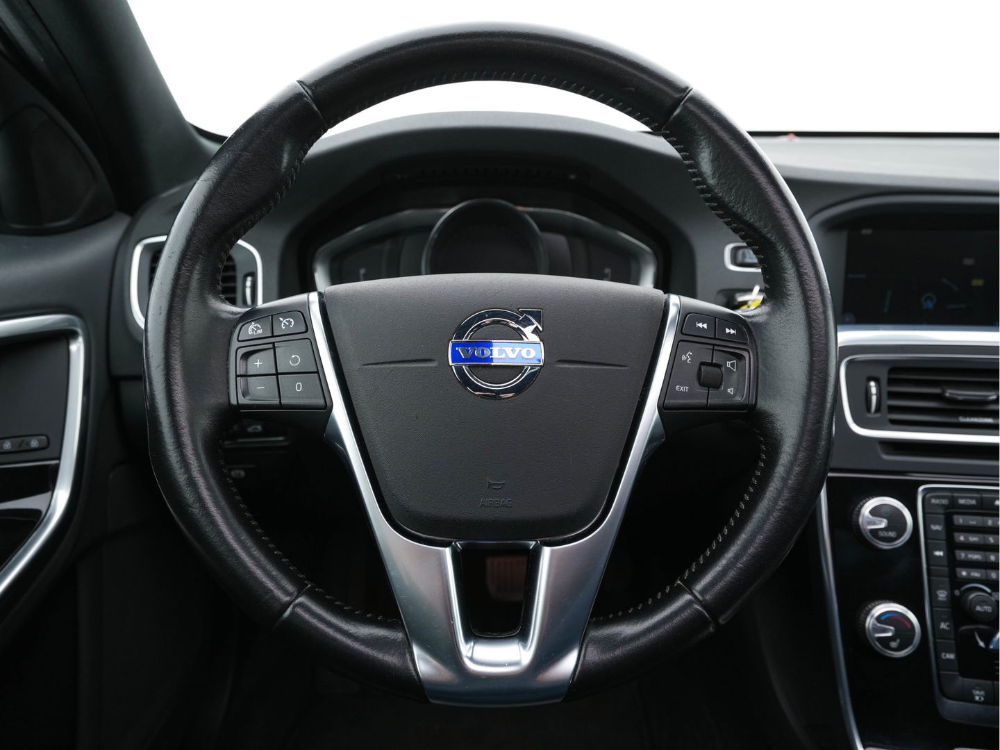Volvo V60 2.4 D6 AWD Twin Engine Momentum Aut. *PANO | NAVI-FULLMAP | NAPPA-FULL-LEATHER | BI-XENON | CAMERA |  ECC | PDC | CRUISE | SPORT-SEATS | 18"ALU*