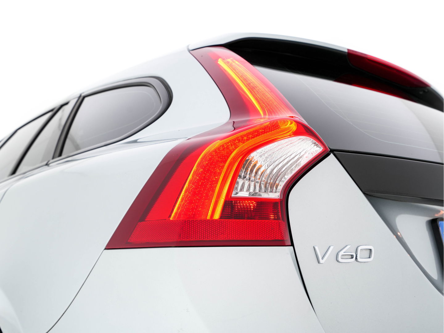 Volvo V60 2.4 D6 AWD Twin Engine Momentum Aut. *PANO | NAVI-FULLMAP | NAPPA-FULL-LEATHER | BI-XENON | CAMERA |  ECC | PDC | CRUISE | SPORT-SEATS | 18"ALU*
