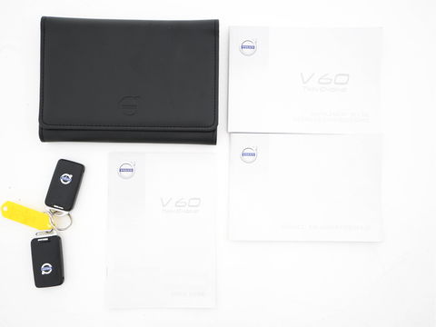 Volvo V60 2.4 D6 AWD Twin Engine Momentum Aut. *PANO | NAVI-FULLMAP | NAPPA-FULL-LEATHER | BI-XENON | CAMERA |  ECC | PDC | CRUISE | SPORT-SEATS | 18"ALU*