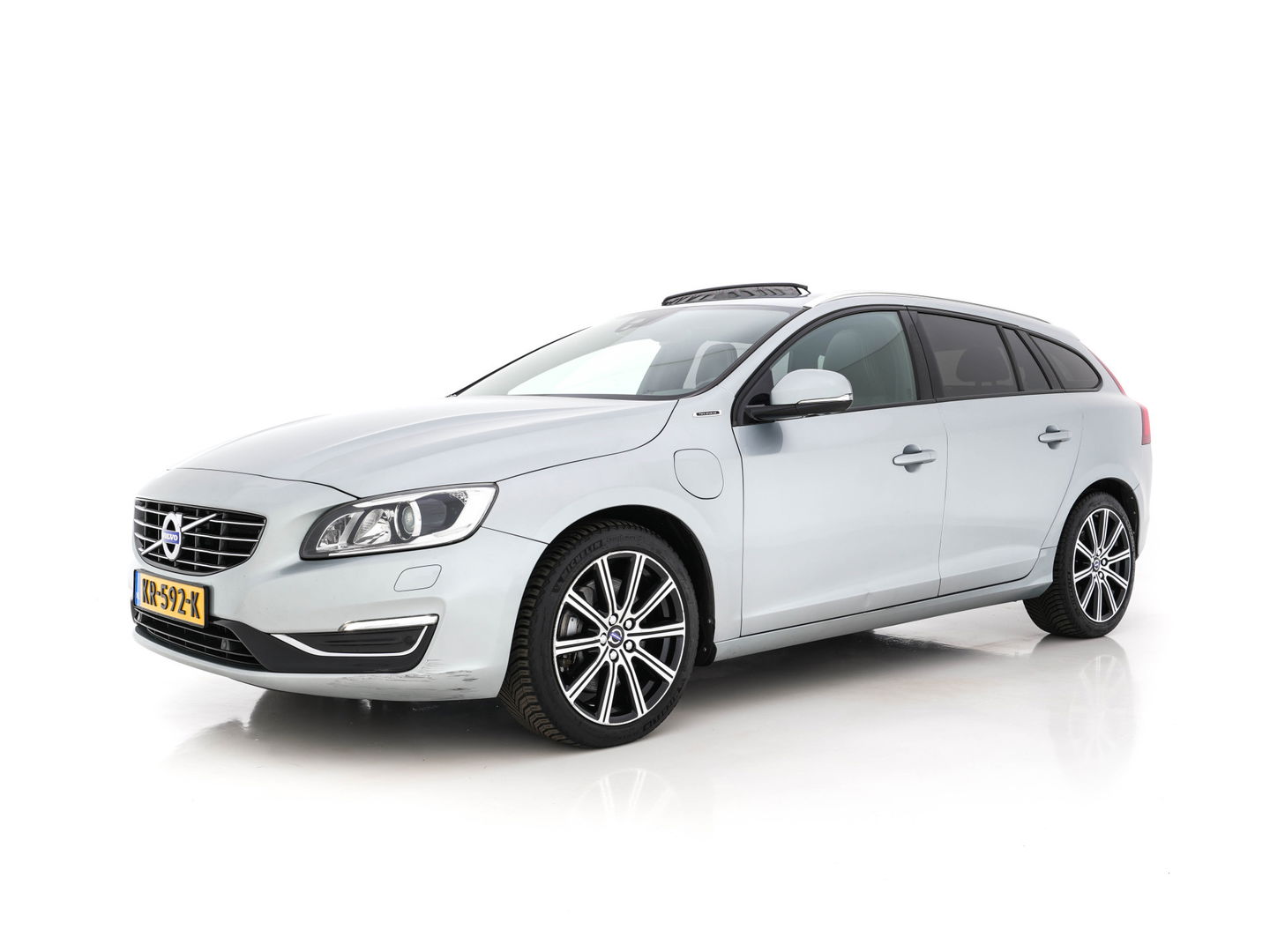 Volvo V60 2.4 D6 AWD Twin Engine Momentum Aut. *PANO | NAVI-FULLMAP | NAPPA-FULL-LEATHER | BI-XENON | CAMERA |  ECC | PDC | CRUISE | SPORT-SEATS | 18"ALU*