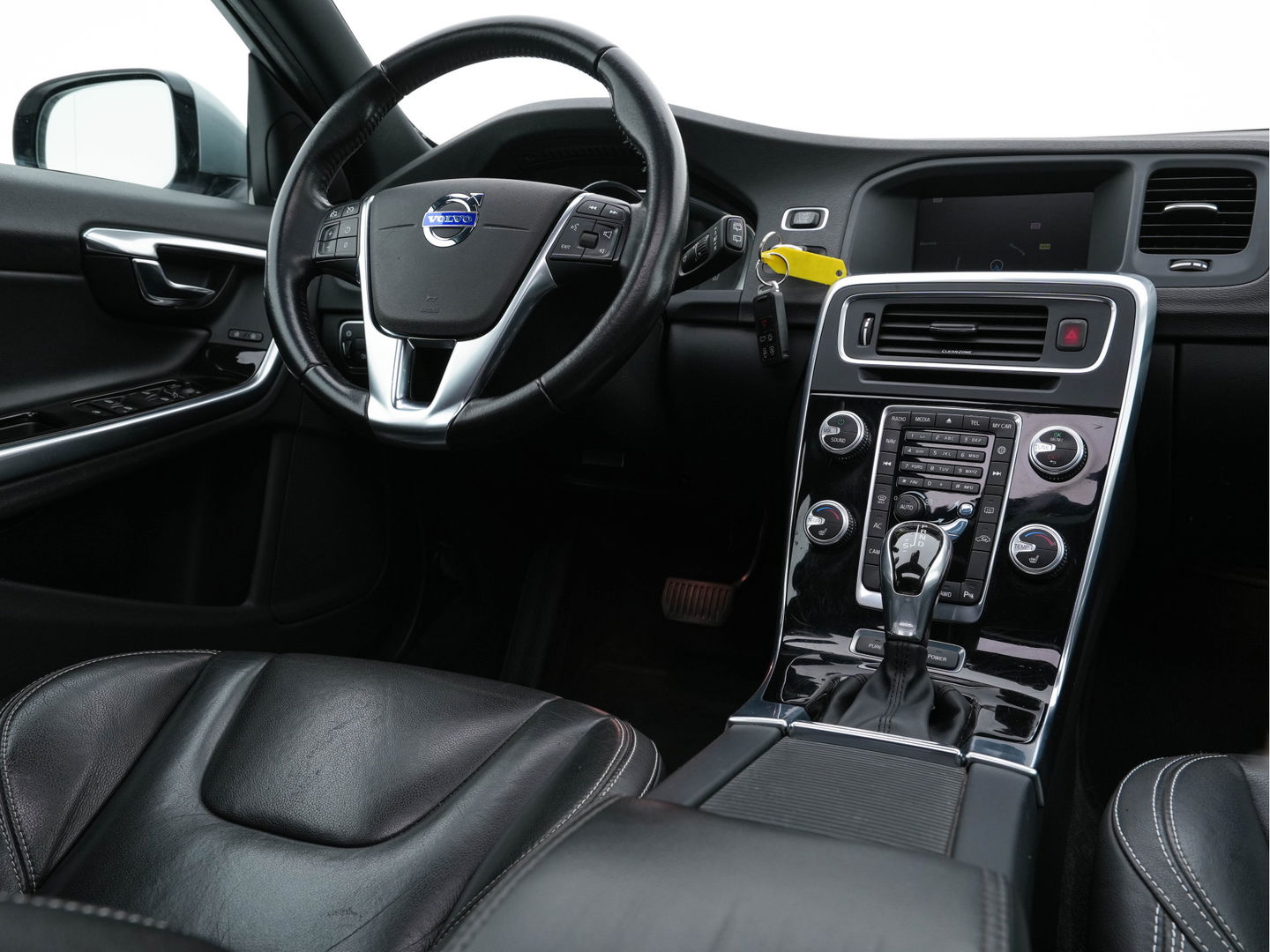 Volvo V60 2.4 D6 AWD Twin Engine Momentum Aut. *PANO | NAVI-FULLMAP | NAPPA-FULL-LEATHER | BI-XENON | CAMERA |  ECC | PDC | CRUISE | SPORT-SEATS | 18"ALU*